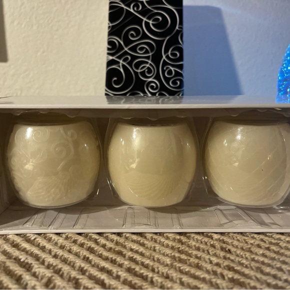 3 Wax candles needs batteries for timers brand new inbox never been used - Picture 1 of 7